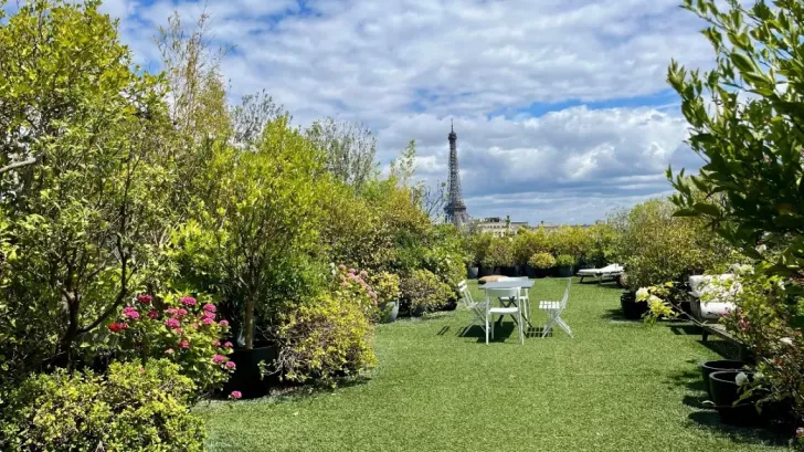 René Goscinny, sa bulle sur les toits de Paris